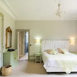 Holiday home Domaine D'exception, Piscine, Parc *