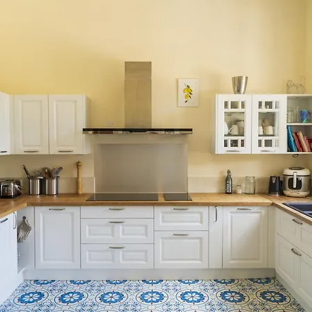 Domaine De Bellegarde *