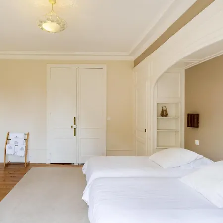 Вилла Domaine De Bellegarde