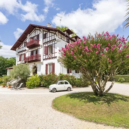 Vila Domaine De Bellegarde *