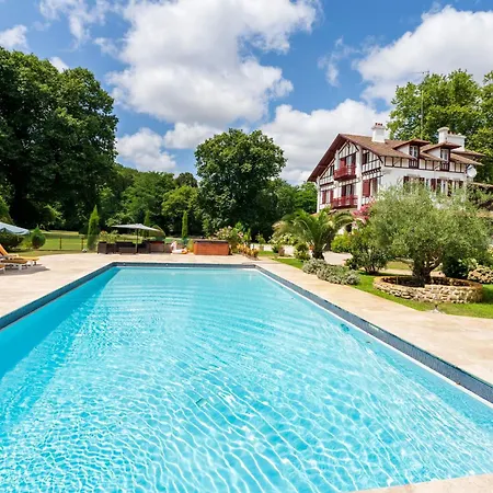 Domaine D'exception, Piscine, Parc *