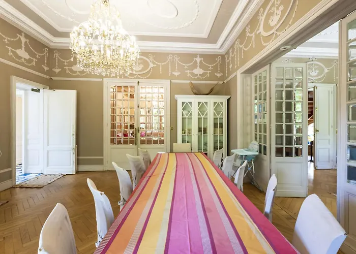 Domaine De Bellegarde * Сустон