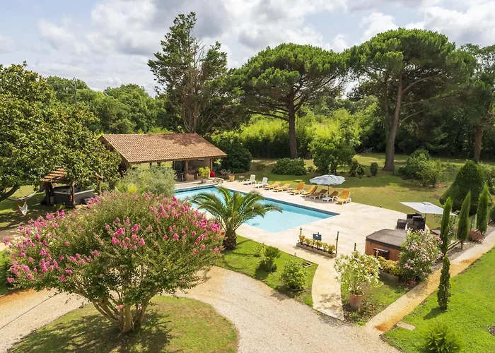 Domaine De Bellegarde *