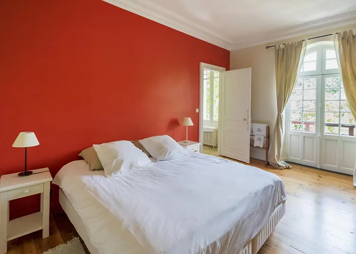 Вилла Domaine De Bellegarde