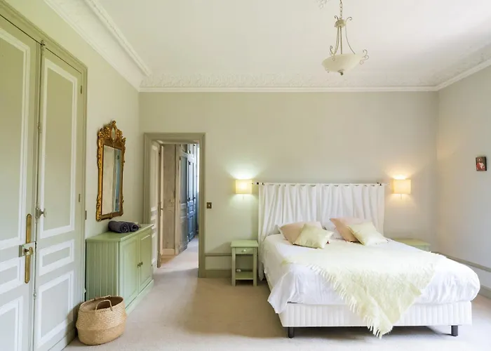 Вилла Domaine De Bellegarde *